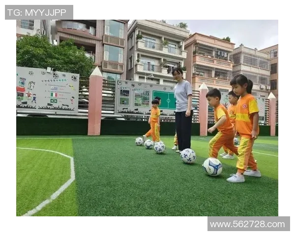 大班幼儿足球射门游戏探索与技巧提升活动方案分享